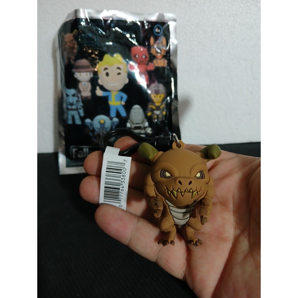 Bestheda Fallout Deathclaw Bag Clip Key Chain Monogram Zenimax Collectible